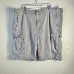 LEVIS WHITE TAB Men Size 46 x 10.5” Inseam Cargo Shorts Phone Pocket Khaki